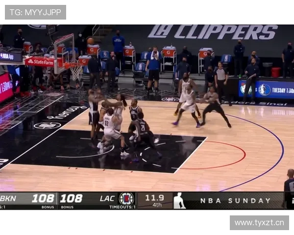 以弗拉格延续火热手感下半场爆发再添五分已轰下十七分引领比赛走势